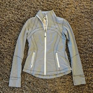 LULULEMON Define Jacket in white and grey stripe Size 6. Great used condition.